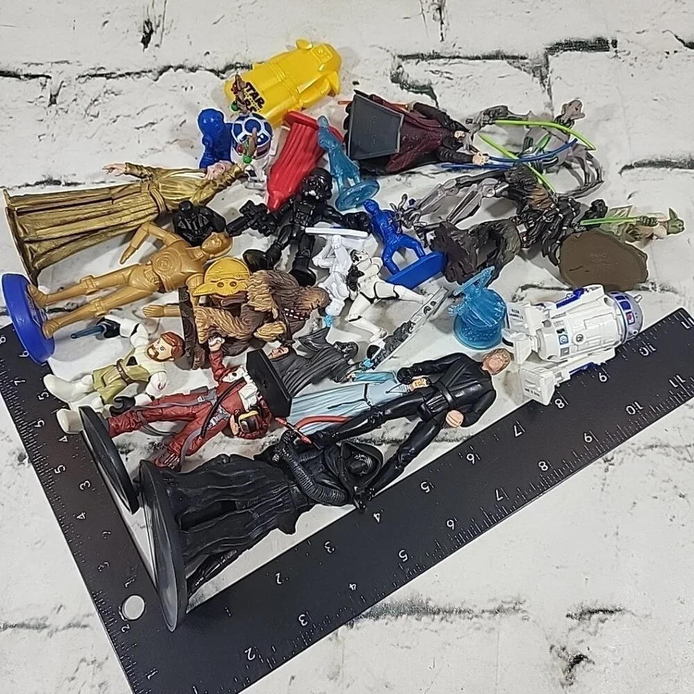 Star Wars Action‎ Figures Large Lot Assorted Characters Movies R2D2 Luke Chewy